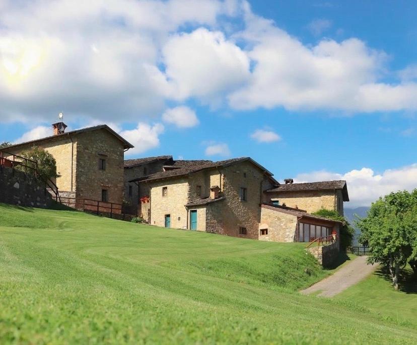 Вилла Costa D'Orsola Понтремоли Экстерьер фото
